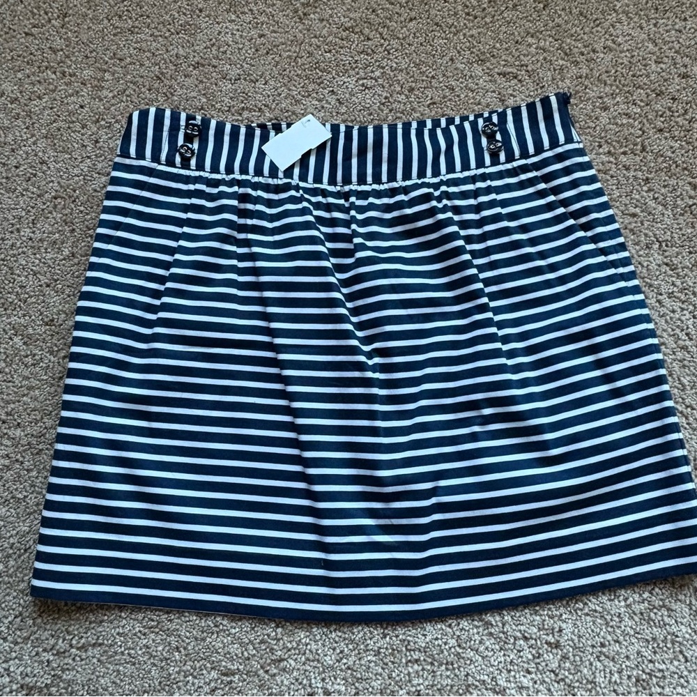 NWT Vineyard Vines Navy and White Striped Mini Skirt Size 8